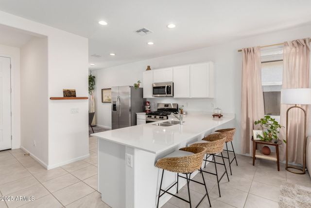 3168 W CEDAR RIDGE Road, Phoenix, AZ 85083