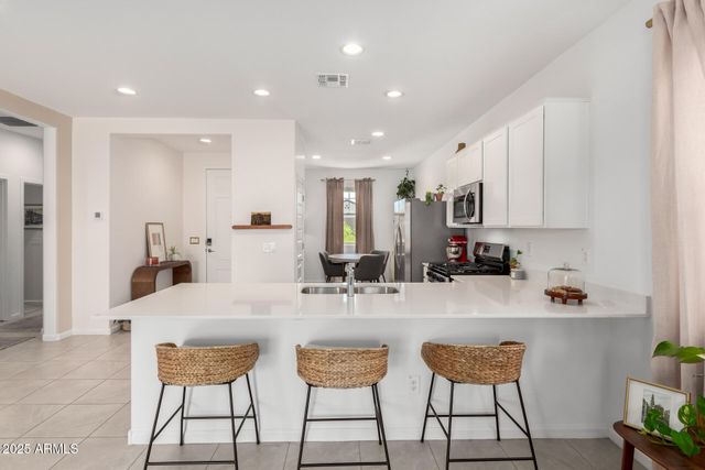 3168 W CEDAR RIDGE Road, Phoenix, AZ 85083