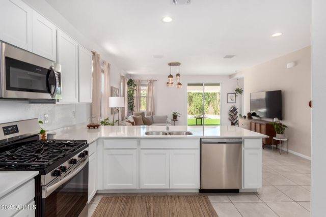 3168 W CEDAR RIDGE Road, Phoenix, AZ 85083