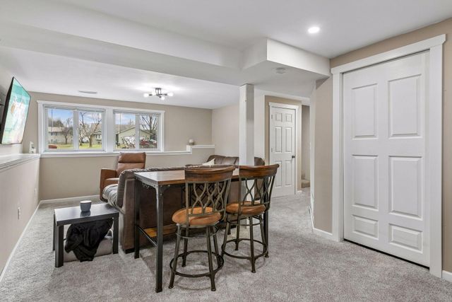 1558 9th Street Circle SE, Forest Lake, MN 55025