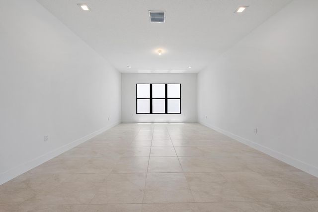20471 Southernwood Avenue, Boca Raton, FL 33434