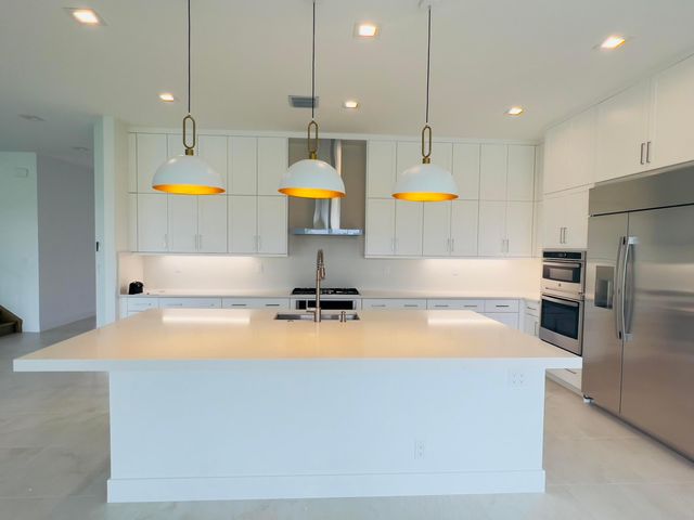 20471 Southernwood Avenue, Boca Raton, FL 33434