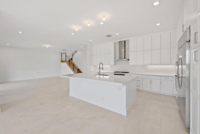20471 Southernwood Avenue, Boca Raton, FL 33434