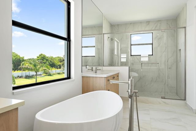 20471 Southernwood Avenue, Boca Raton, FL 33434