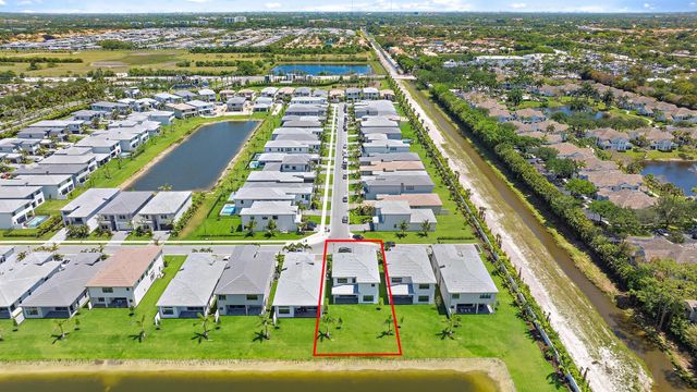 20471 Southernwood Avenue, Boca Raton, FL 33434