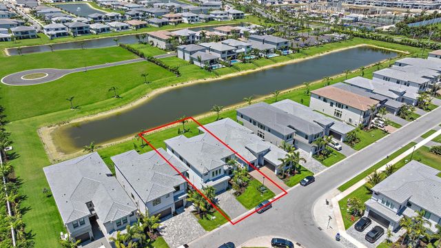 20471 Southernwood Avenue, Boca Raton, FL 33434