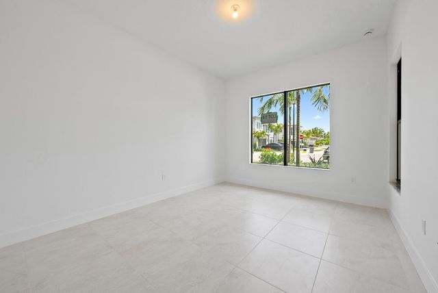 20471 Southernwood Avenue, Boca Raton, FL 33434