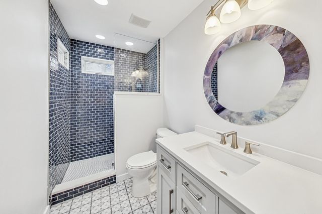 22 Crismar Road, Ogden Dunes, IN 46368