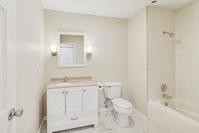 22 Crismar Road, Ogden Dunes, IN 46368