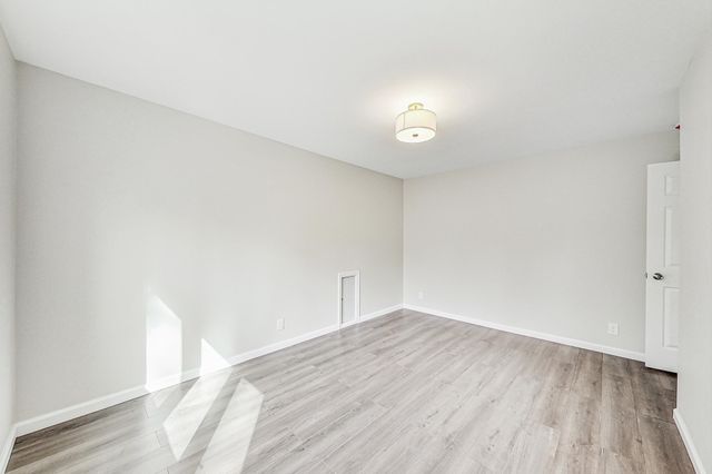 22 Crismar Road, Ogden Dunes, IN 46368