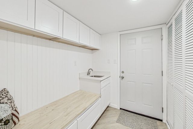 22 Crismar Road, Ogden Dunes, IN 46368