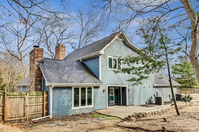 22 Crismar Road, Ogden Dunes, IN 46368