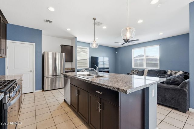 6835 W GETTY Drive, Phoenix, AZ 85043