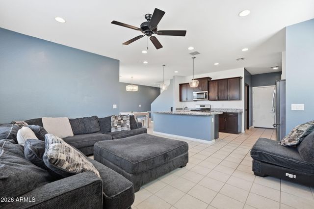 6835 W GETTY Drive, Phoenix, AZ 85043