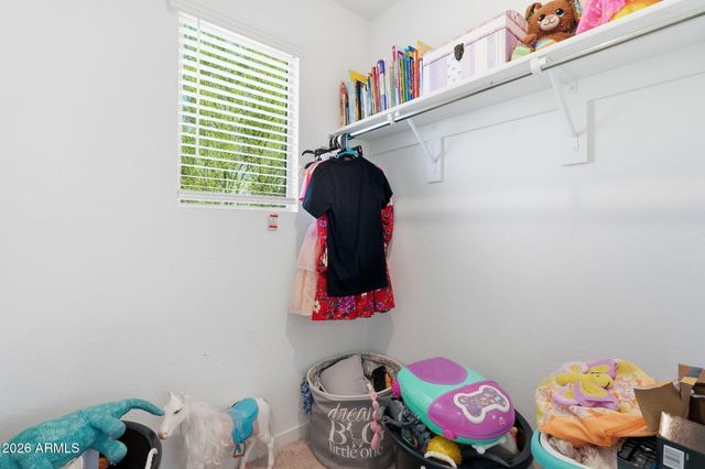 6835 W GETTY Drive, Phoenix, AZ 85043
