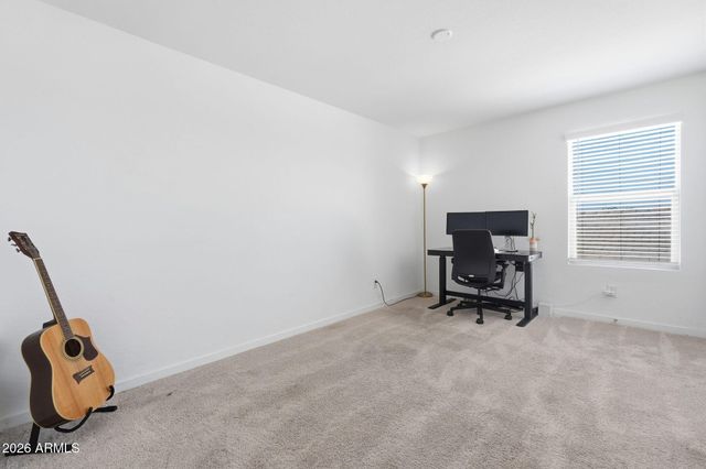 6835 W GETTY Drive, Phoenix, AZ 85043