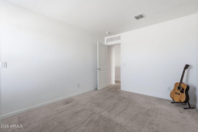 6835 W GETTY Drive, Phoenix, AZ 85043