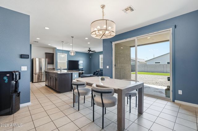 6835 W GETTY Drive, Phoenix, AZ 85043