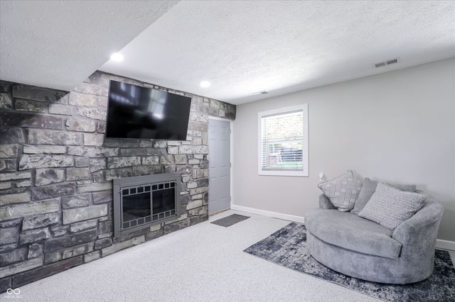 1289 Bayswater Lane, Cicero, IN 46034