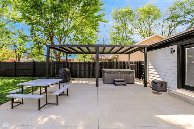 1289 Bayswater Lane, Cicero, IN 46034