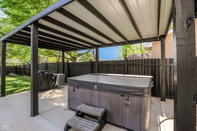 1289 Bayswater Lane, Cicero, IN 46034