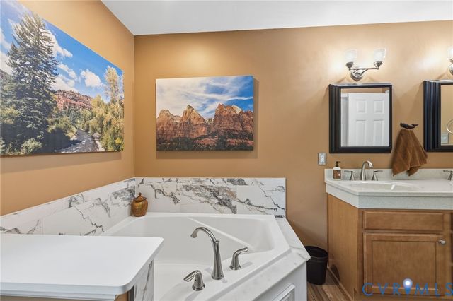 9006 Shawonodasee Rd, Chesterfield, VA 23832