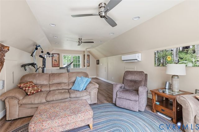 9006 Shawonodasee Rd, Chesterfield, VA 23832