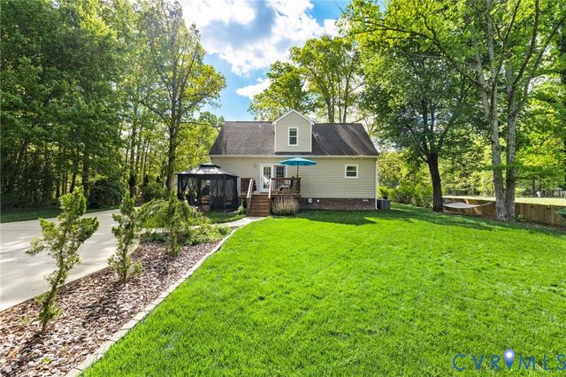 9006 Shawonodasee Rd, Chesterfield, VA 23832