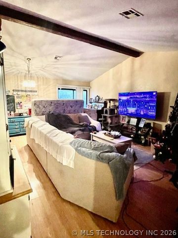 1608 W Lansing Street, Broken Arrow, OK 74012