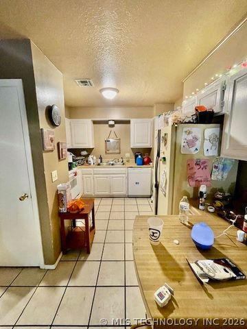 1608 W Lansing Street, Broken Arrow, OK 74012