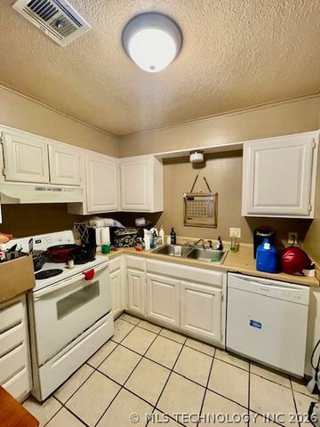 1608 W Lansing Street, Broken Arrow, OK 74012