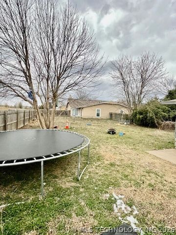 1608 W Lansing Street, Broken Arrow, OK 74012