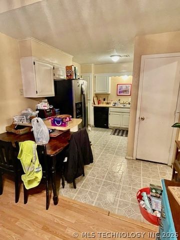 1608 W Lansing Street, Broken Arrow, OK 74012