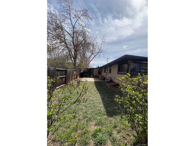 5600 Dover St, Arvada, CO 80002