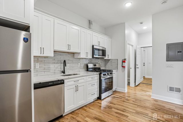 170 Seaman Street 1, New Brunswick, NJ 08901