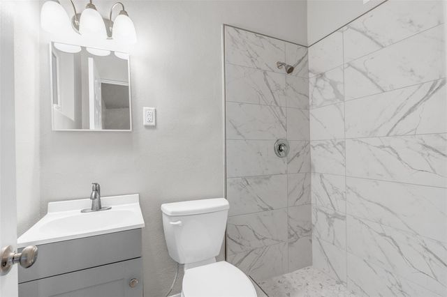 1712 TALLAHASSEE DRIVE, Daytona Beach, FL 32117