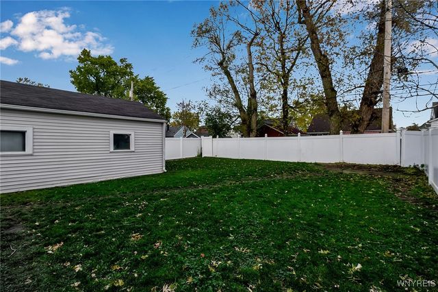 21 Campbell Avenue, Buffalo, NY 14216