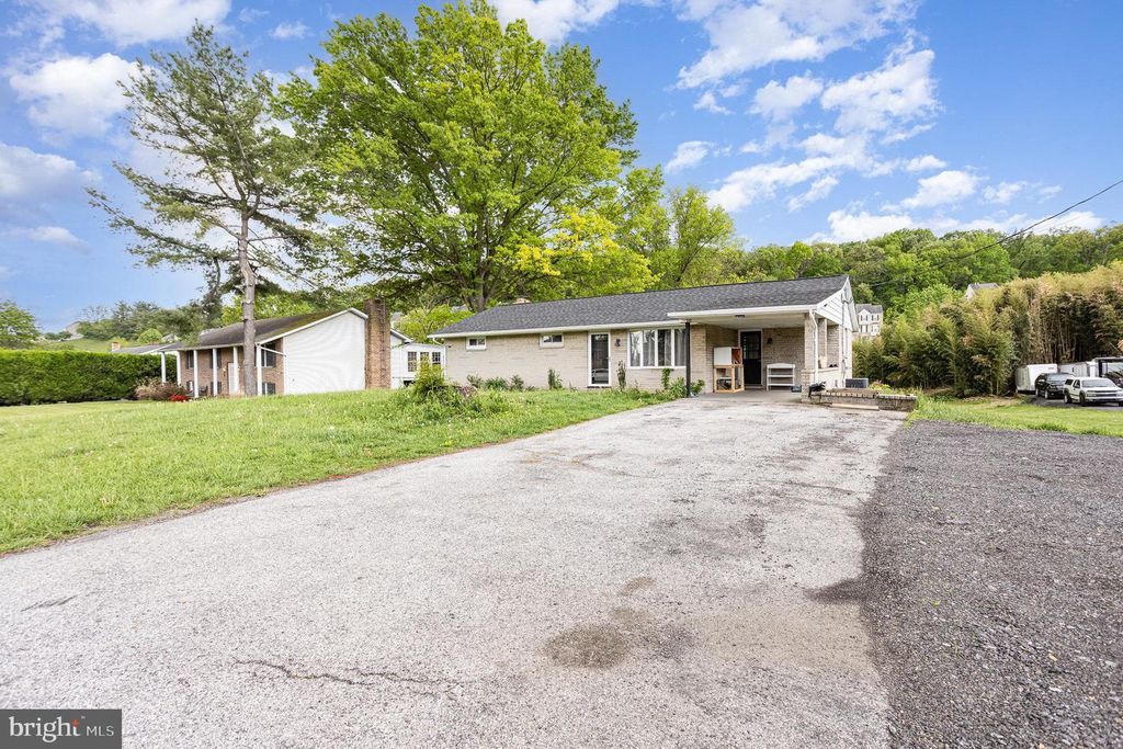 212 CHURCH ROAD, York, PA 17406
