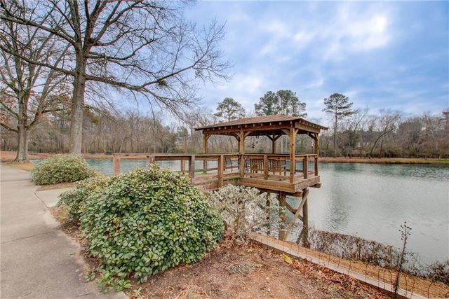 1800 Clairmont Lake 223, Decatur, GA 30033