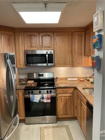 1800 Clairmont Lake 223, Decatur, GA 30033