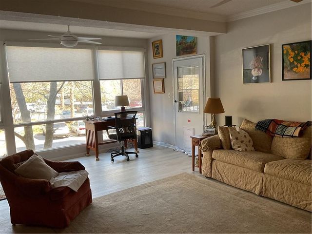 1800 Clairmont Lake 223, Decatur, GA 30033