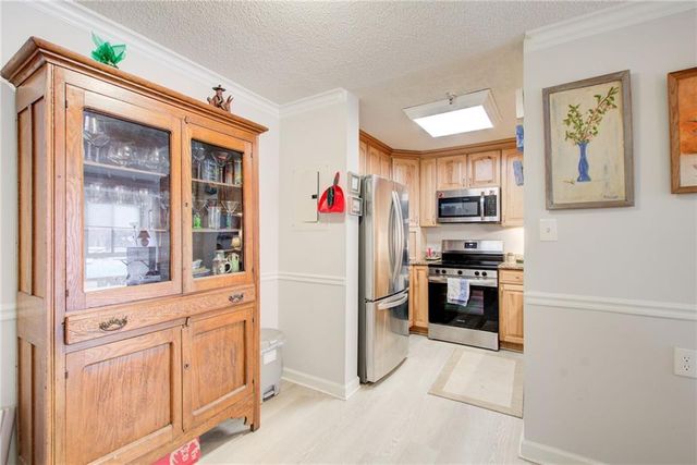 1800 Clairmont Lake 223, Decatur, GA 30033