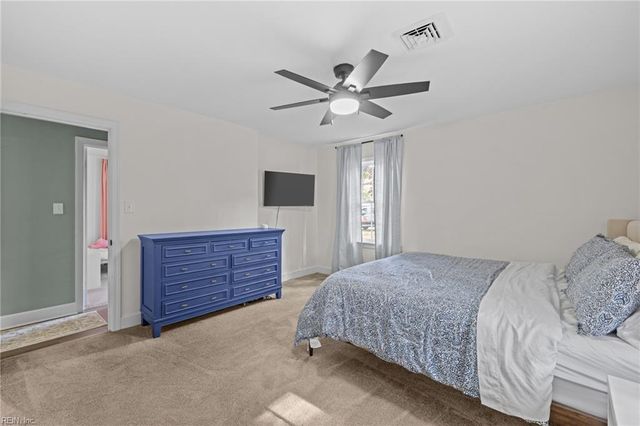 5833 Hawthorne LN, Portsmouth, VA 23703