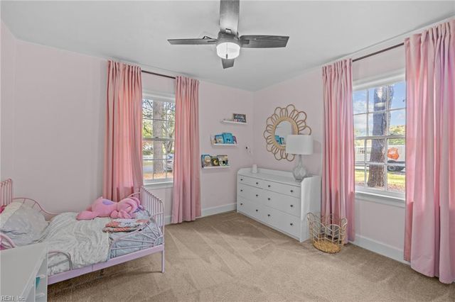 5833 Hawthorne LN, Portsmouth, VA 23703