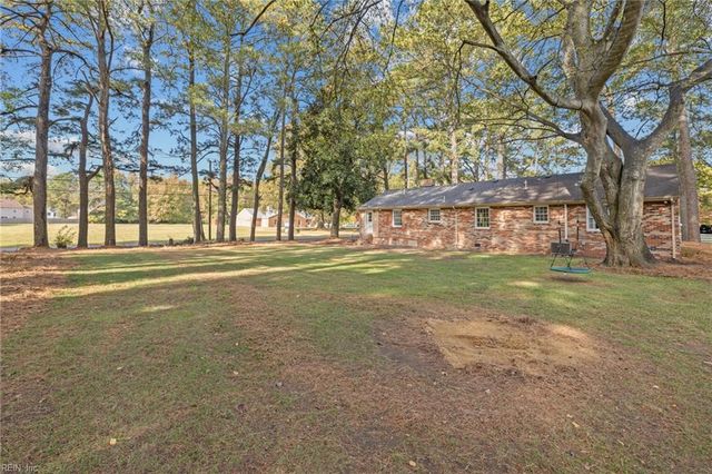 5833 Hawthorne LN, Portsmouth, VA 23703