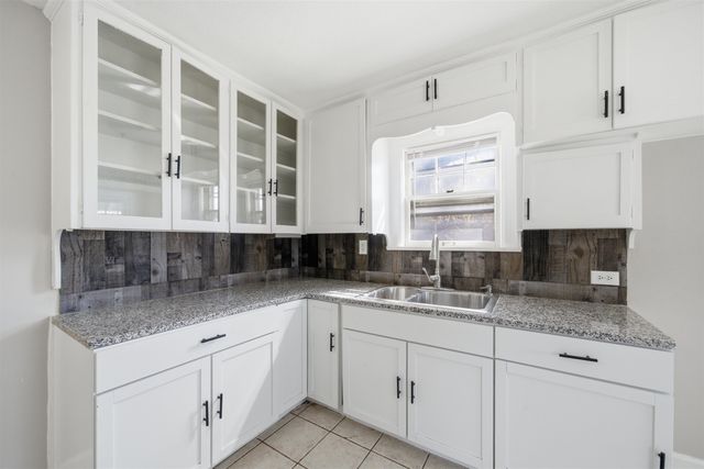 1511 W Haskell St, Wichita, KS 67213