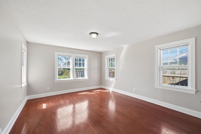 1511 W Haskell St, Wichita, KS 67213