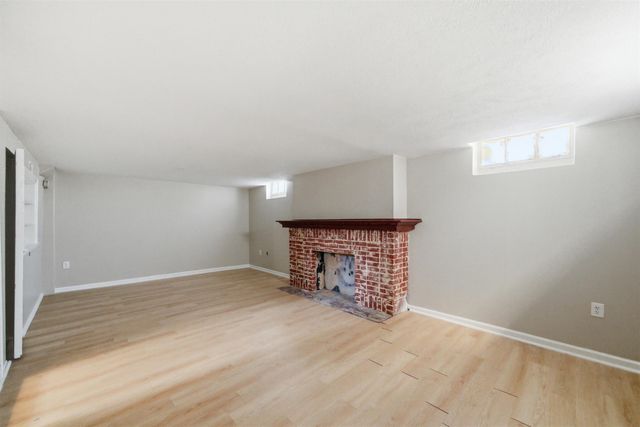 1511 W Haskell St, Wichita, KS 67213