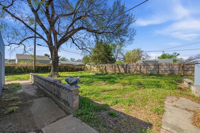 1511 W Haskell St, Wichita, KS 67213