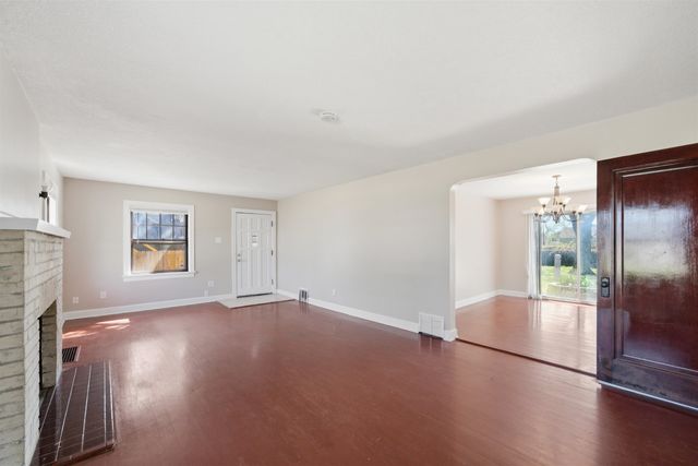 1511 W Haskell St, Wichita, KS 67213